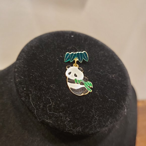Adorable Vintage Swivel Panda Bear Pin - Picture 3 of 6